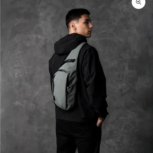 NWT Alpaka Gray Left Shoulder Metro Crossbody - Picture 5 of 12